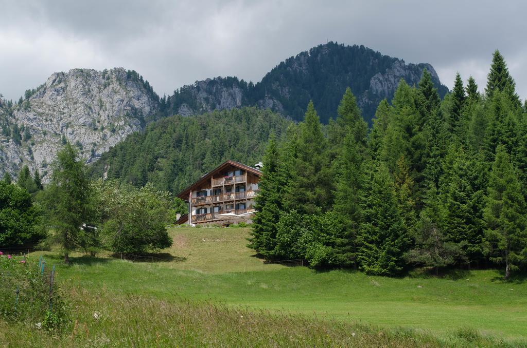 Rifugio Caltena Fiera Di Primiero Zewnętrze zdjęcie